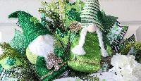 St. Patricks Welcome Gnome Wreath